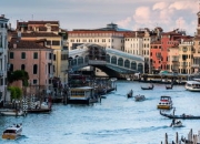 开云棋牌下载-欧洲网球队轻取英国网球队，费德勒完成帽子戏法