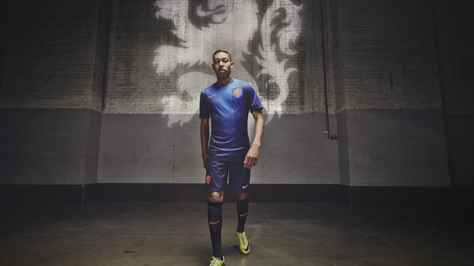 当黄黑风暴遭遇紫色浪漫，布雷默的存在感如何定义了一场欧战经典