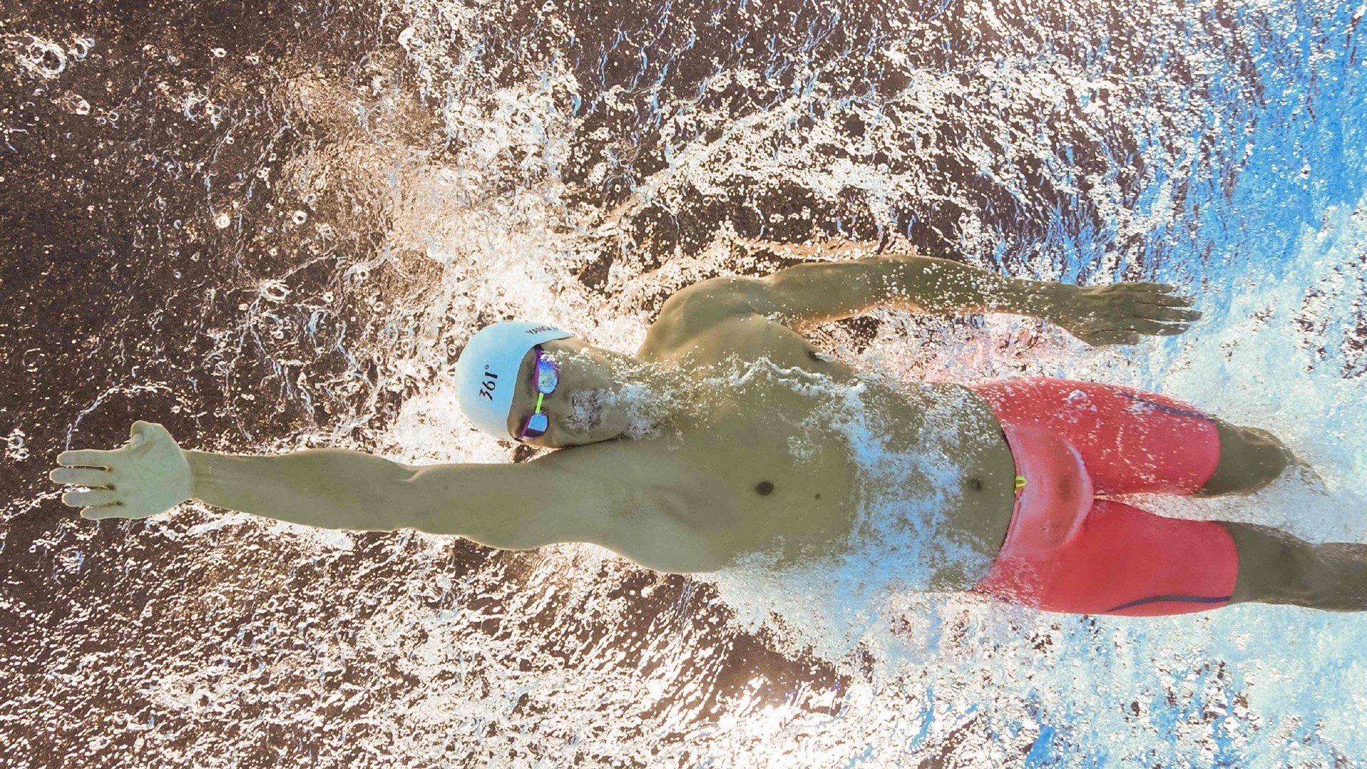 卡瓦哈尔爆发，秘鲁强势拿下荷兰，南美黑马的逆袭启示