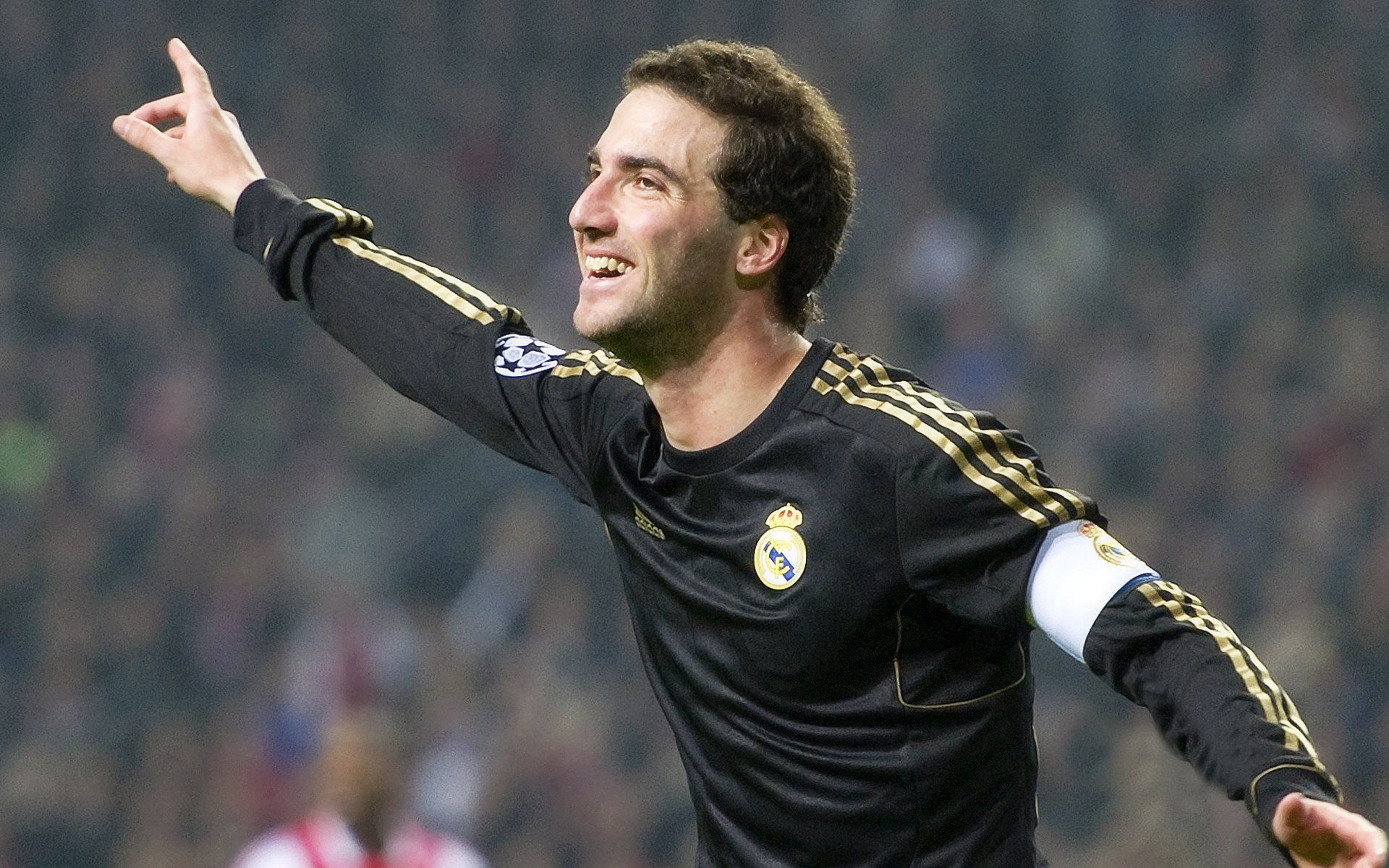 智利对阵希腊,布雷默关键进球定乾坤